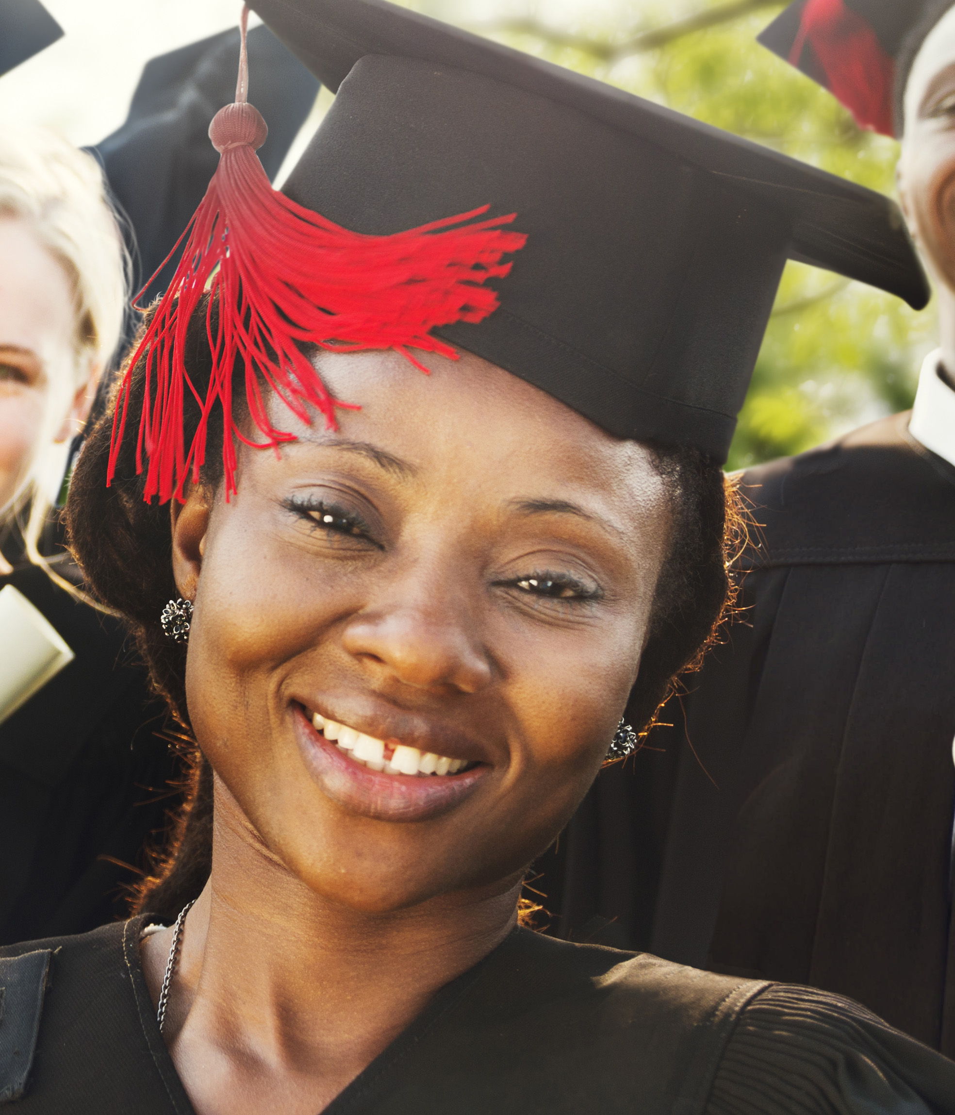 Seniors! Get Your Caps & Gowns